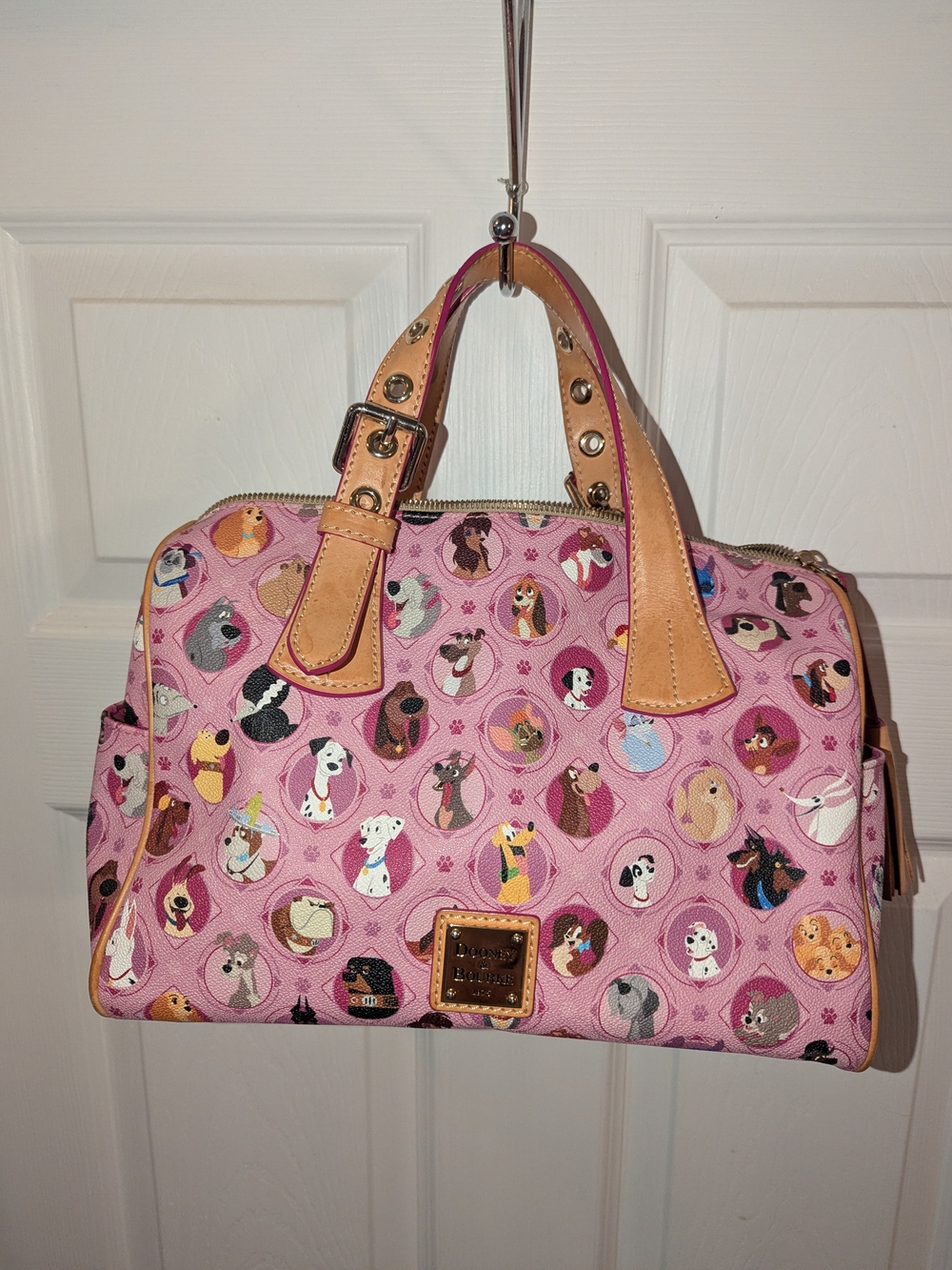 2018 Disney Dooney & Bourke Pink Disney Dogs Satchel